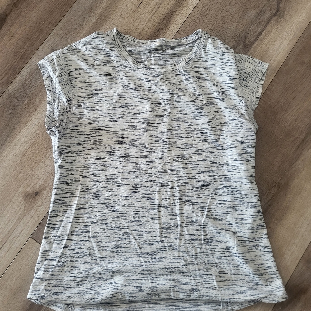 Lululemon top